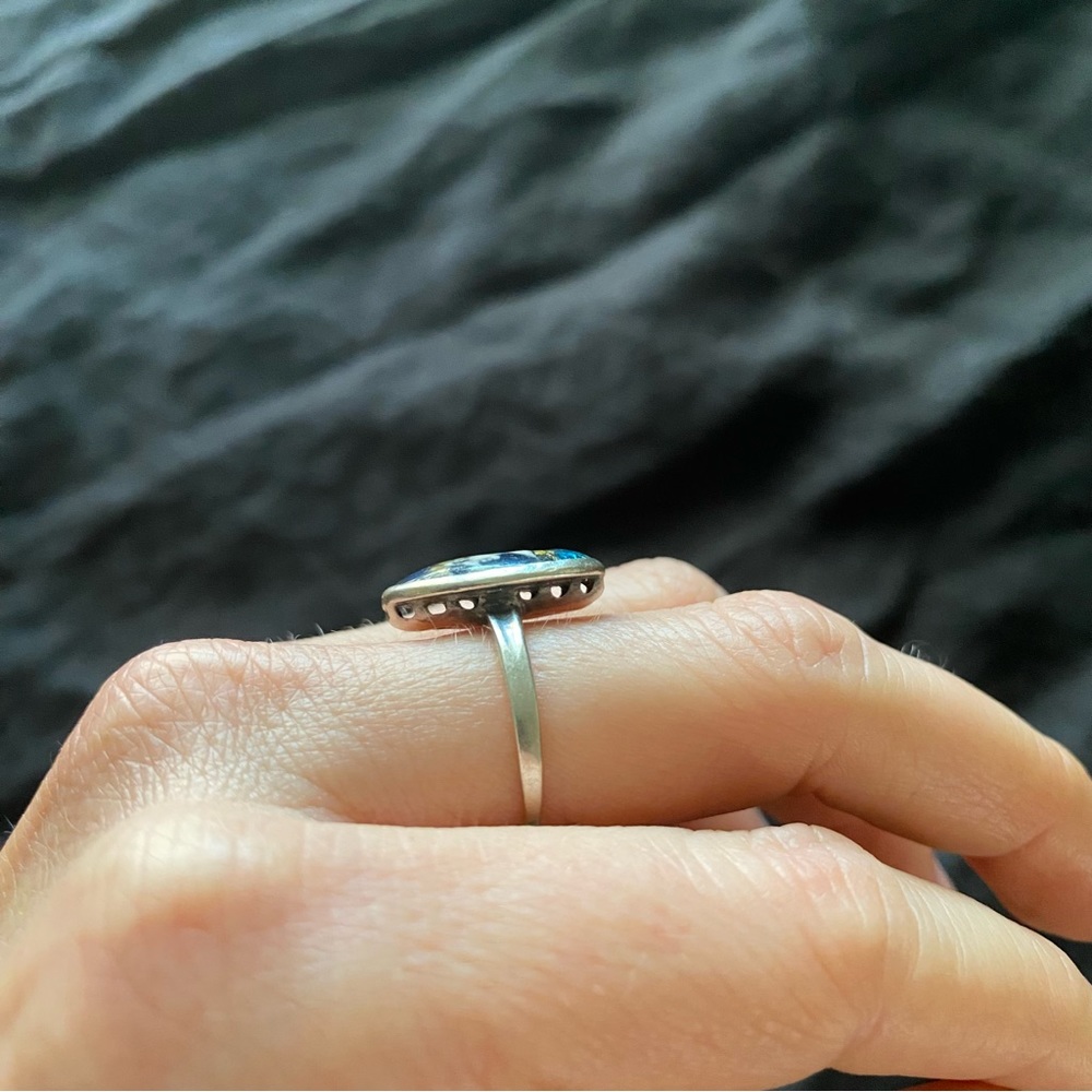 Vintage French Enamel Ring with Bohemian Woman - Picture 7 of 9